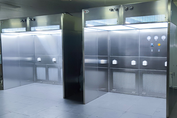 Dispensing booth/sampling booth