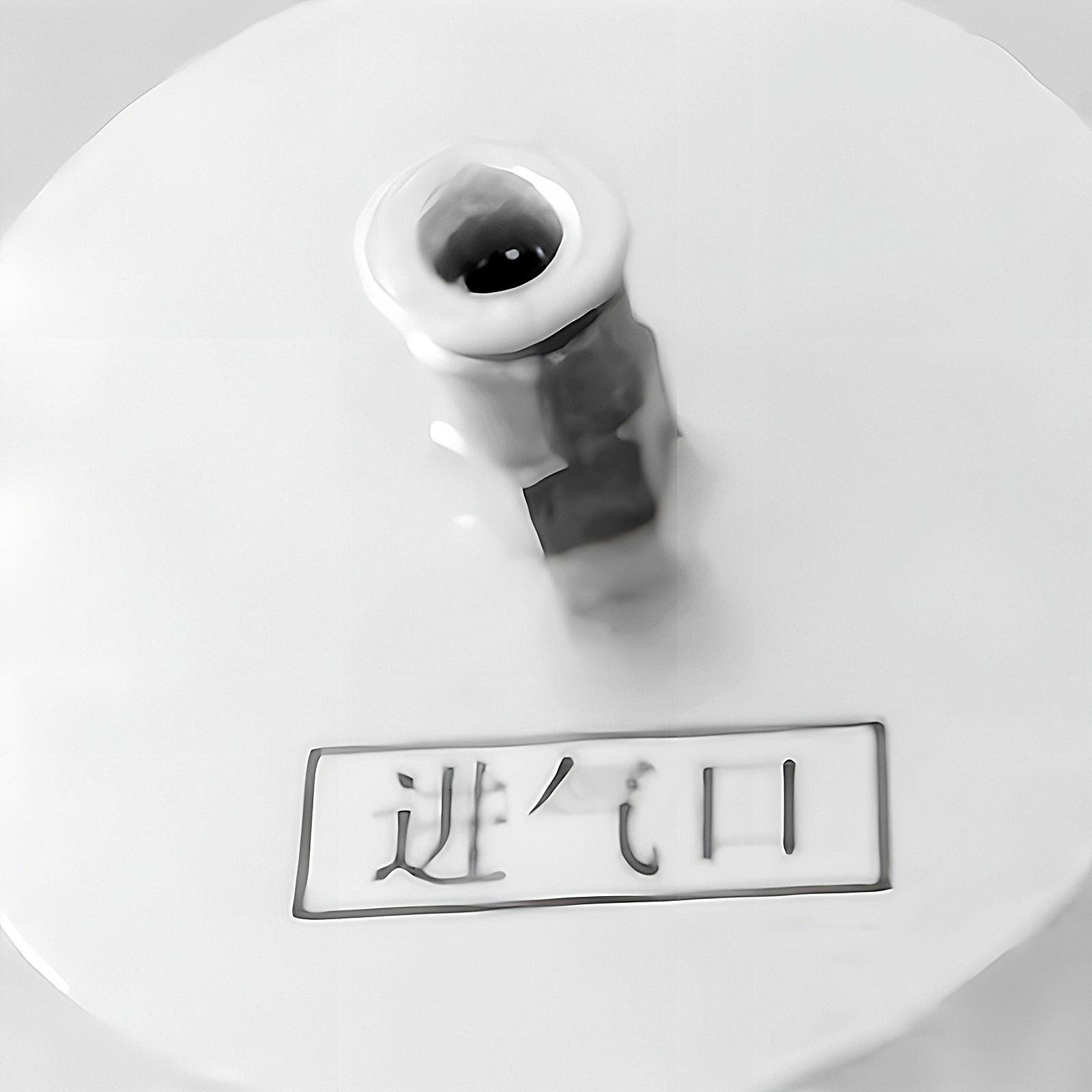 Compressed air diffuser
